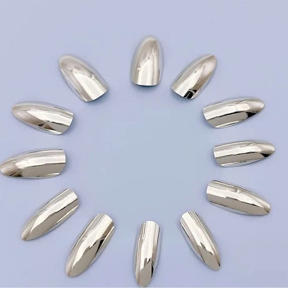 Metal Sense Press-On Nails Y2K Emo Silvery Almond Jelly Glue And Files (24pcs) - Picture 2 of 5